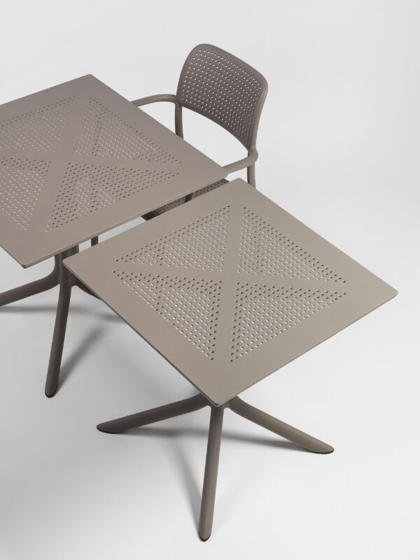 Clip Table 80