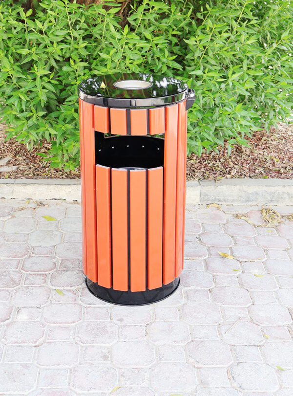 Outdoor waste bin round